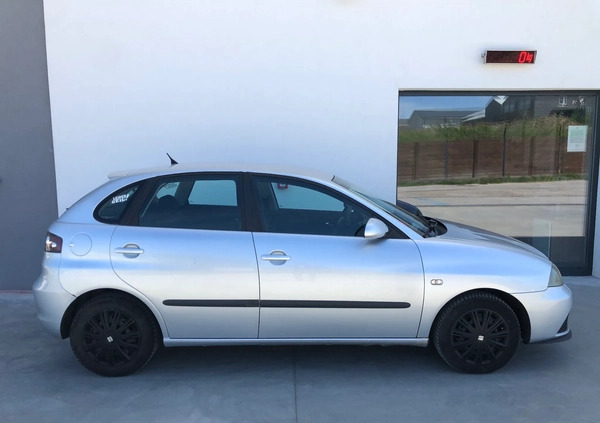 Seat Ibiza cena 4900 przebieg: 275574, rok produkcji 2006 z Rajgród małe 211